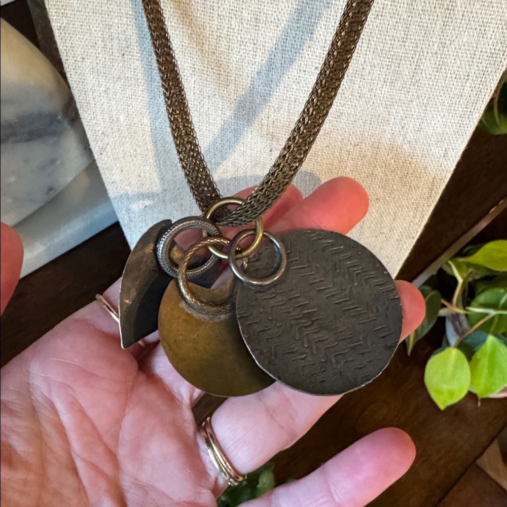 Marjorie Baer SF Vintage Mixed Metals Hammered Pendant Necklace - Picture 3 of 5